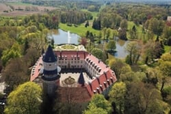 Schloss Wiesenburg mit Park