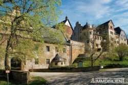 Zufahrt zum Schloss